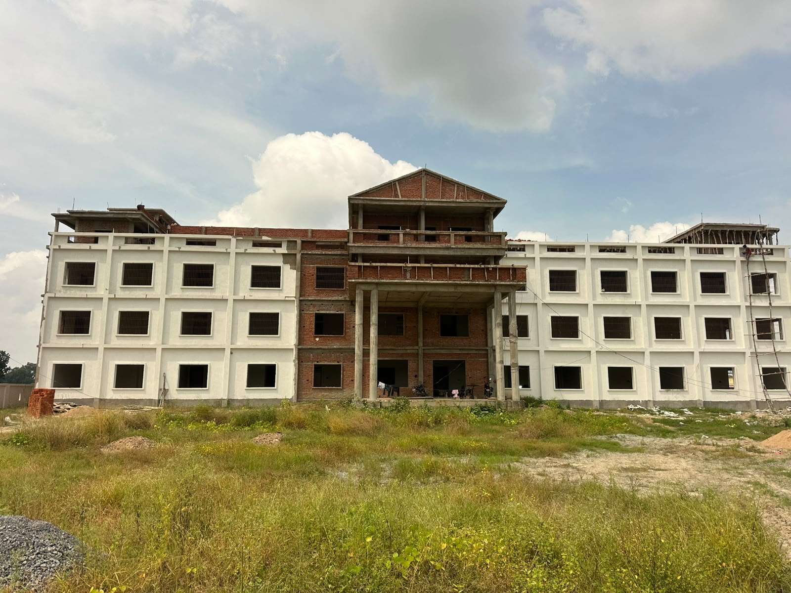 Front view of Saraswati International School campus
